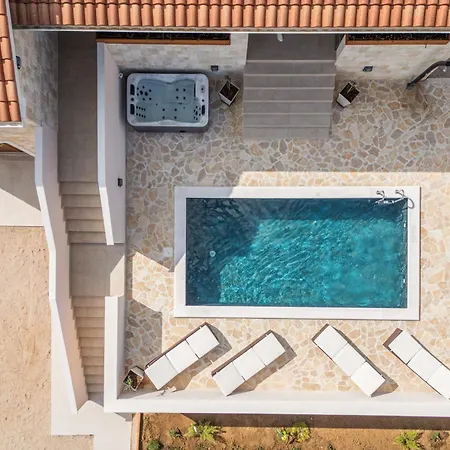 Σπίτι διακοπών In Mit Privatem Pool Pridraga